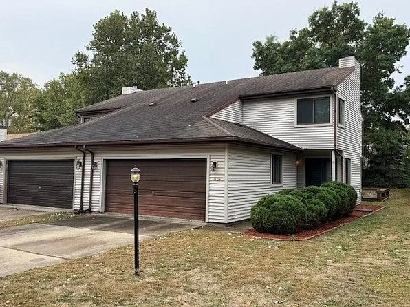 515 Clearwater Dr, Champaign, IL 61822