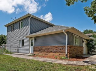 227 Radcliff Dr, Bolingbrook, IL
