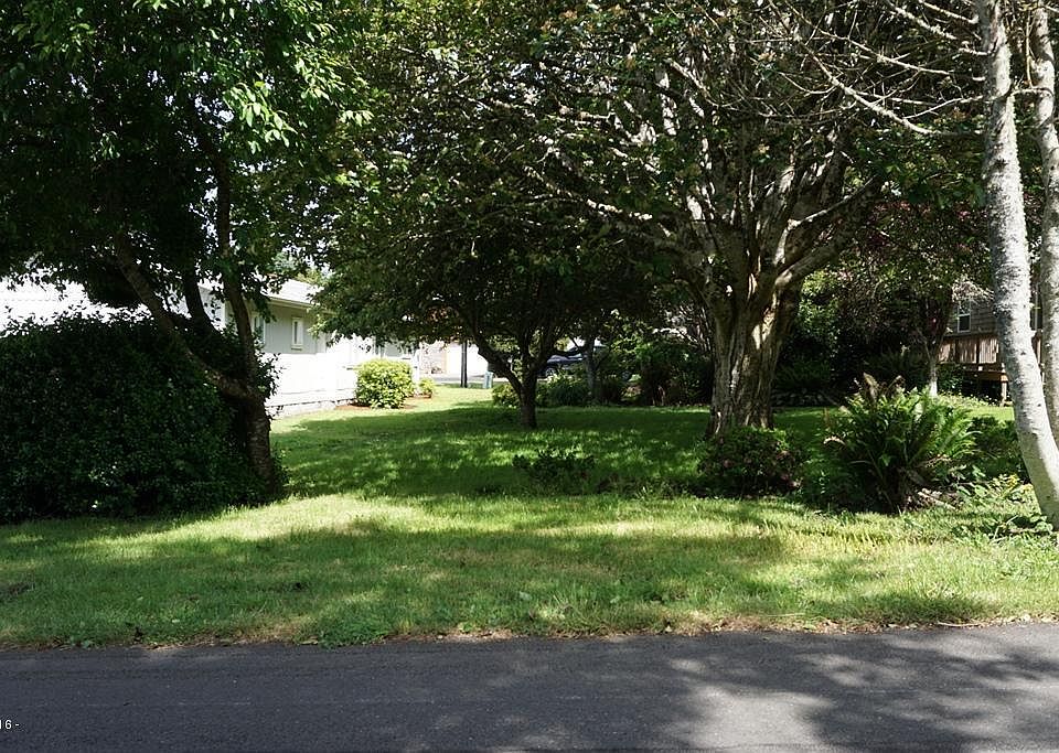 1st image of 1840 NW 37th St