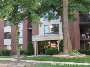212 W Saint Charles Rd APT 104, Lombard, IL 60148