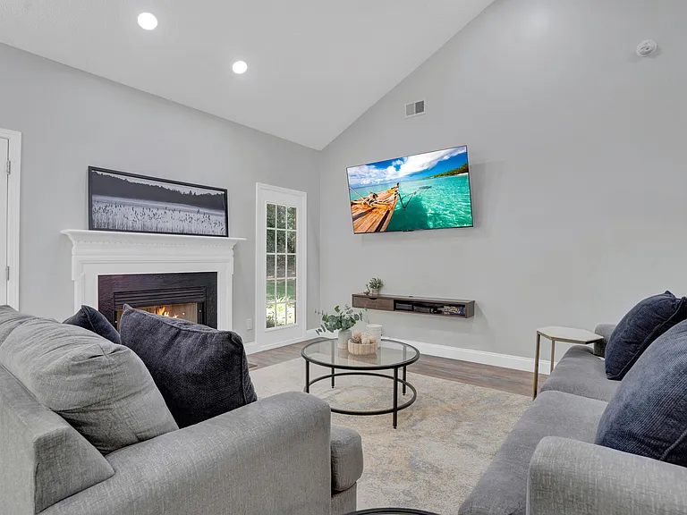Sandpiper Dr — Photo 5