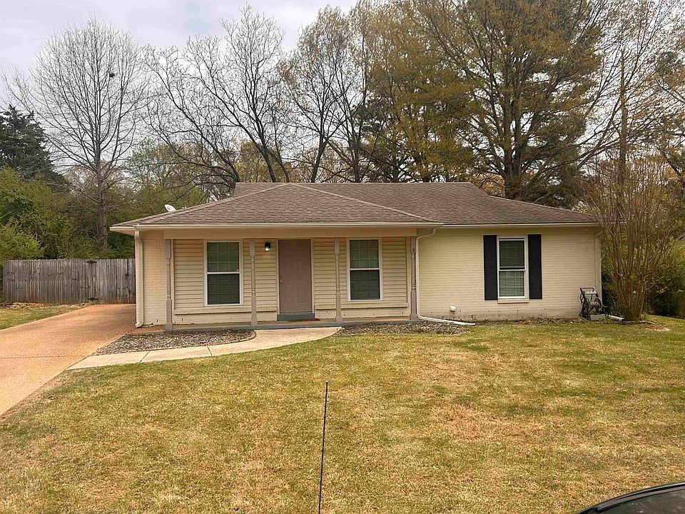 1st image of 928 Poplar Leaf Rd