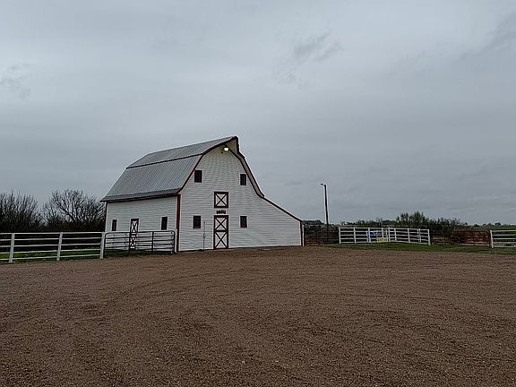 5th image of 423 19th Ave