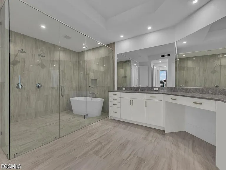 4810 Pelican Colony Blvd #401 — Photo 11