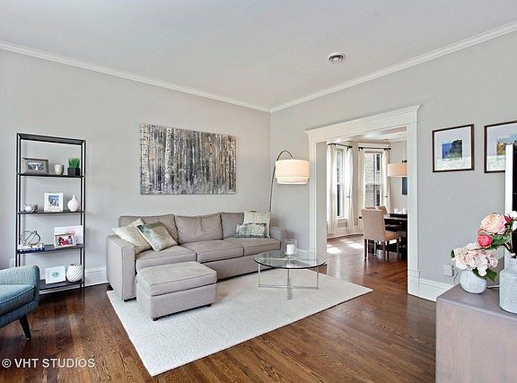 2nd image of 831 W Bradley Pl APT 1