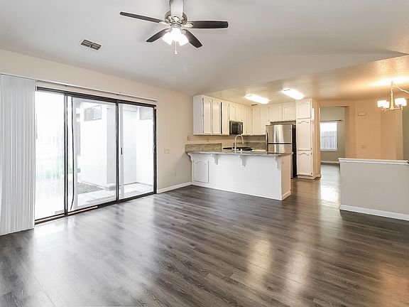 4th image of 8156 Lakespring Way