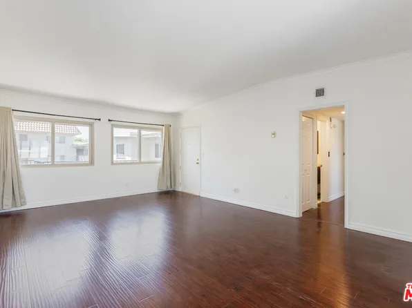 8710 Belford Ave APT 215B, Los Angeles, CA 90045