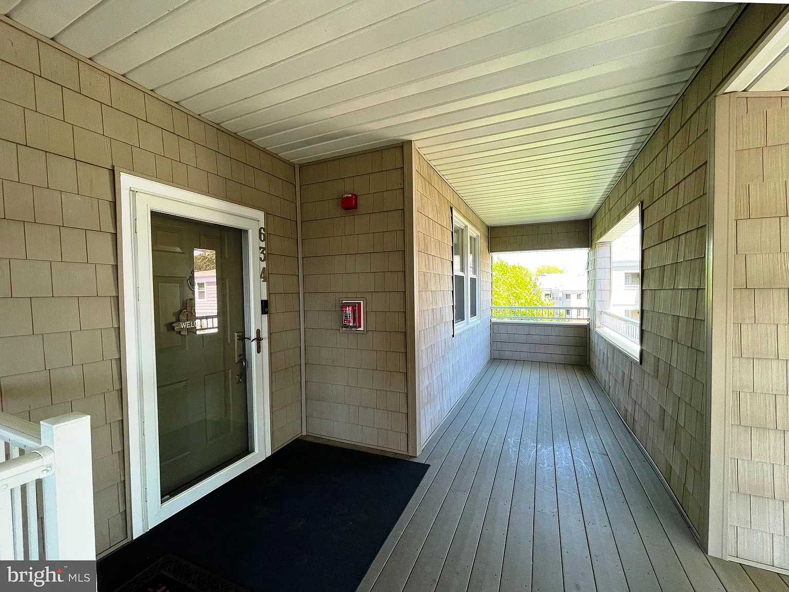 Oyster Bay Condo — Photo 3