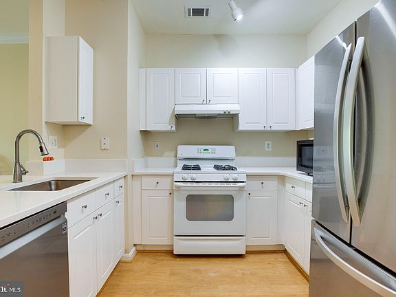 5th image of 11352 Aristotle Dr #7108