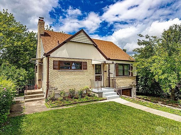 3rd image of 1047 Morado Dr