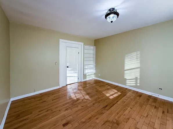 90 Carlton Avenue image 6 of 40