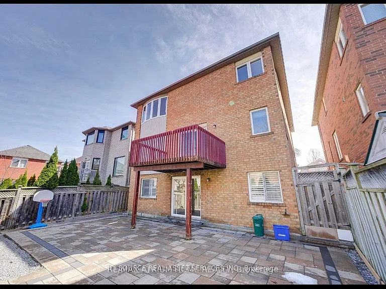 64 Grover Hill Ave #BASEMENT — Photo 8