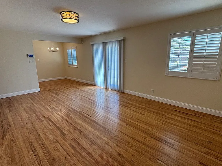 8096 Juniper Ave — Photo 2