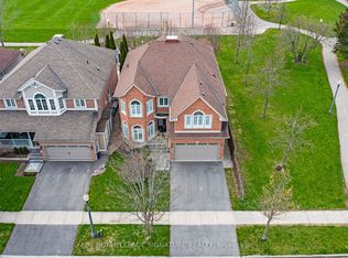 18 Hibbins Ave, Ajax, ON L1T 4C4