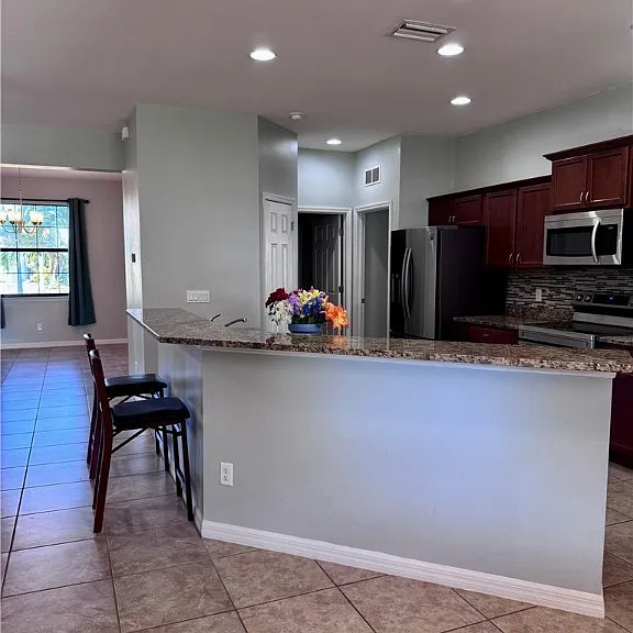 2322 SW 27th St — Photo 9
