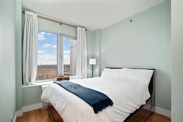 Sold by Stribling | media 19