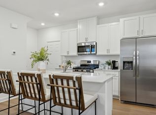 11029 203rd St W, Lakeville, MN 55044