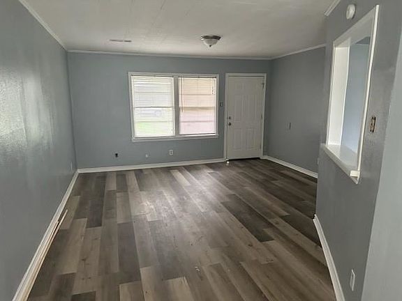 3rd image of 1743-1745 W 5th St