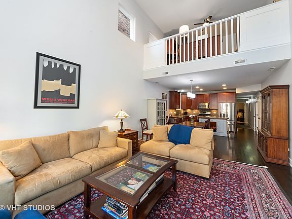 3rd image of 212 Marengo Ave APT 1N