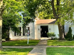328 Elm St, Batavia, IL 60510