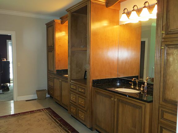 3rd image of 2511 Crescent Club Dr