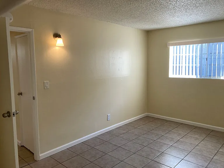 52nd Street Apartments — Photo 32