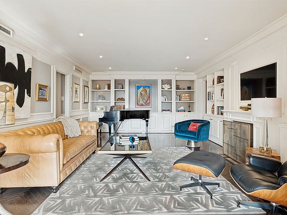 2nd image of 3525 Turtle Creek Blvd APT 6C