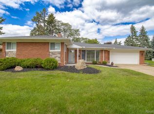 33660 Wood St, Livonia, MI 48154