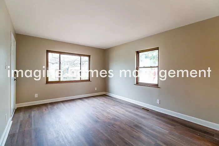 Building Photo - 1407 Beacon St