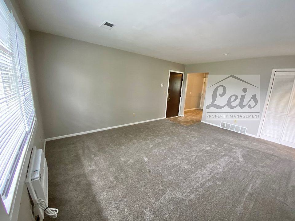 1st image of 405 N Owens Dr APT D