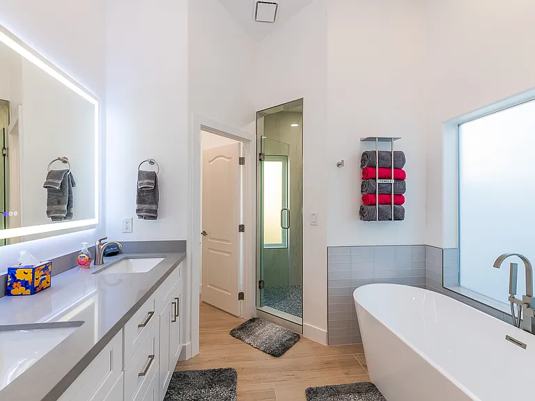 1710 E Queen Palm Dr — Photo 16