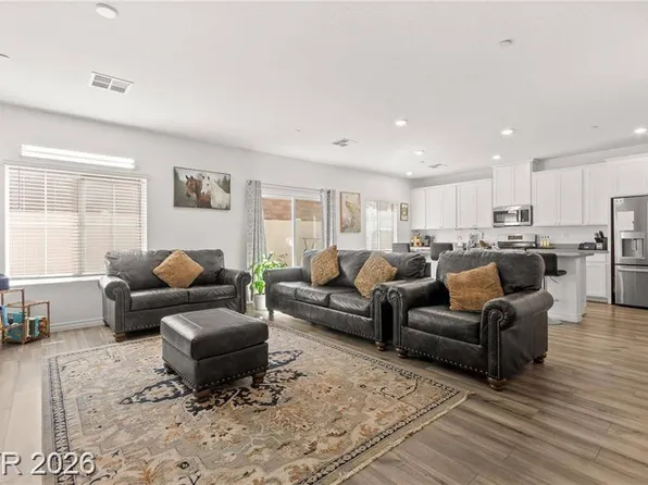 275 Luna Valley Way, Henderson, NV 89011