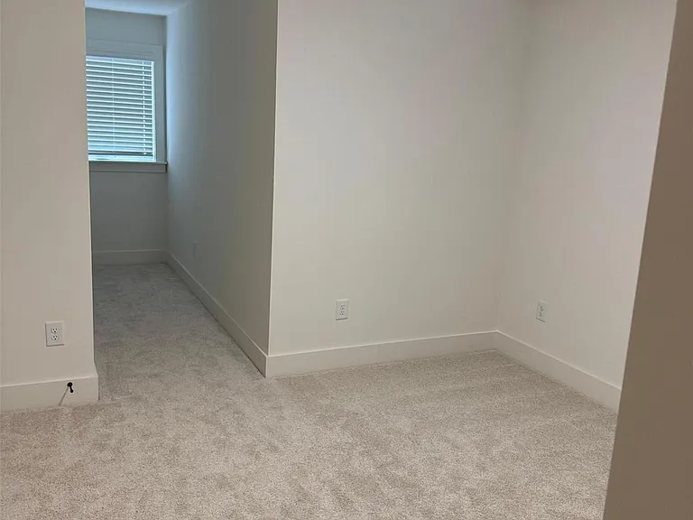 3011 Casting St — Photo 15