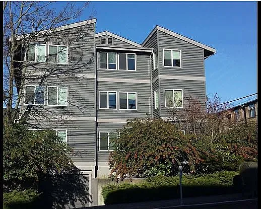 Photo 2 of 8 - Caprice Apartments - Seattle, WA Building Photo - Caprice Apartments