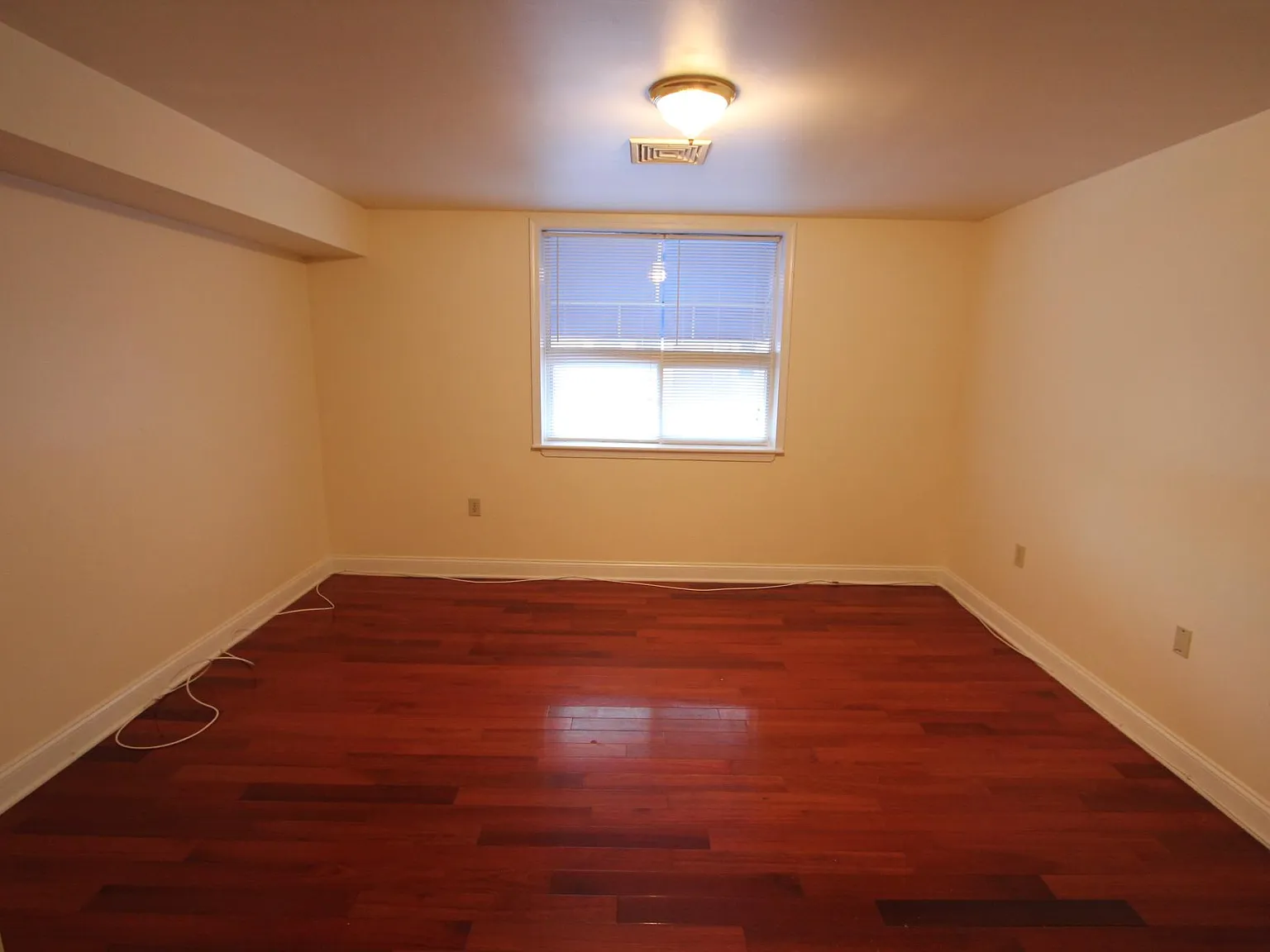 2 bed, 700 sqft, $1,495 — Photo 4