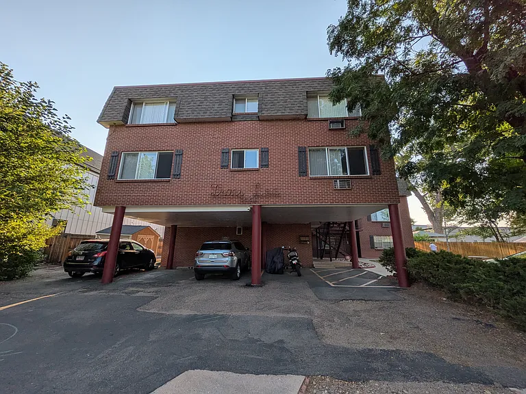 3430 S Grant St #101 — Photo 8
