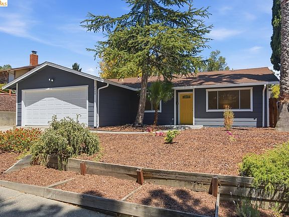 2nd image of 2609 Mendocino Dr