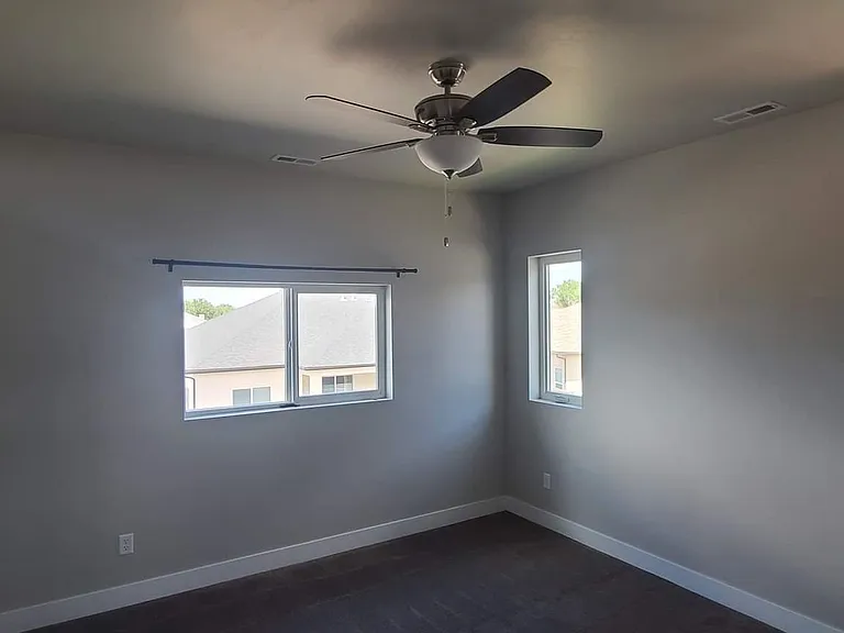 423 Brealyn Ct #B — Photo 16