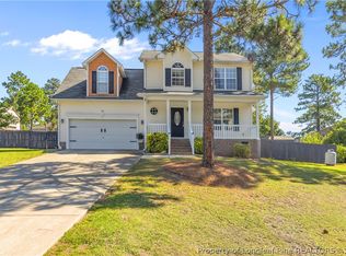 85 Cobblestone Dr, Spring Lake, NC 28390