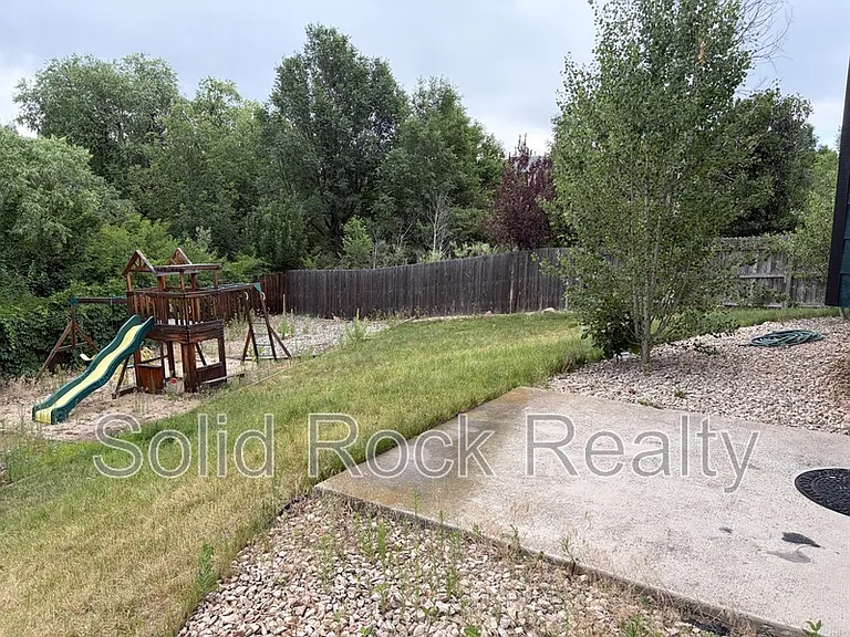 2580 Lyncrest Dr — Photo 22
