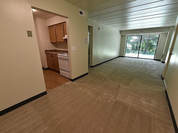 5th image of 502 Riverview Dr #706