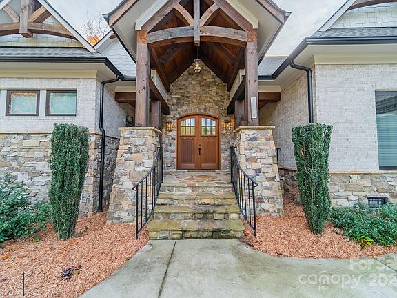 2nd image of 7978 Silver Jade Ln