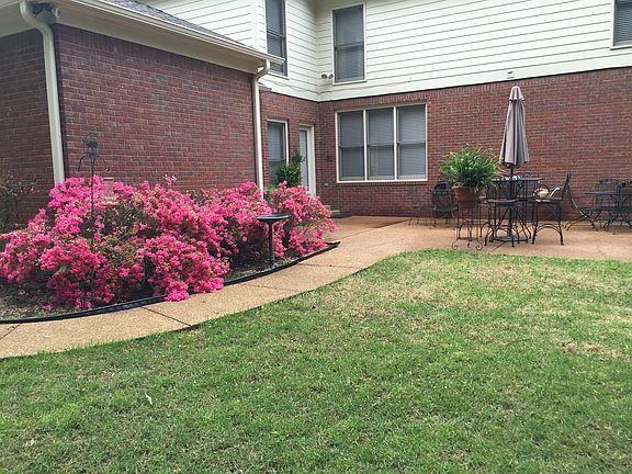 3rd image of 2723 Sweet Oaks Cir