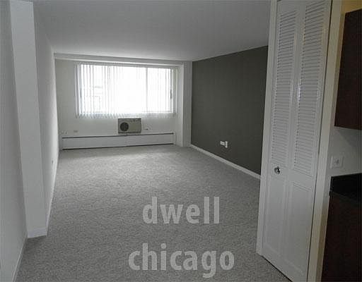 2nd image of 441 W Oakdale Ave APT 9D