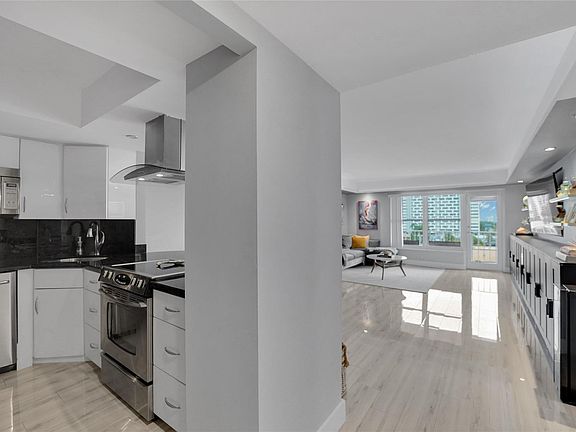2nd image of 3000 E Sunrise Boulevard #6G