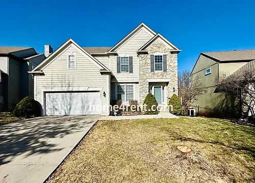 15252 W 158th Ter Photo 1