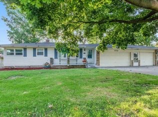 1112 N Creyts Rd, Lansing, MI 48917