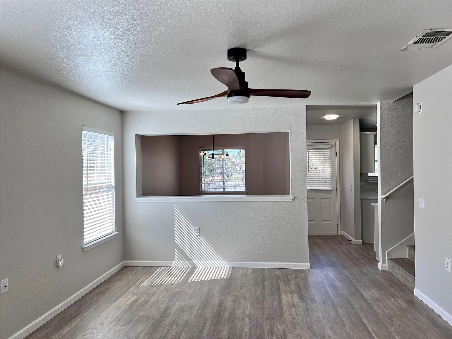 3 bed, 2.5 bath, 1589 sqft, $2,750 — Photo 3