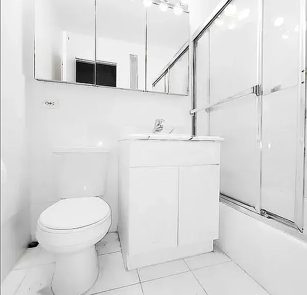 238 E 36th St #4A — Photo 5