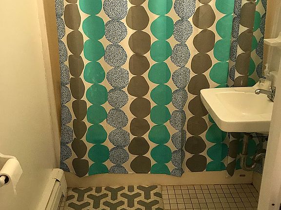 3rd image of 20 Avenue C APT 3A